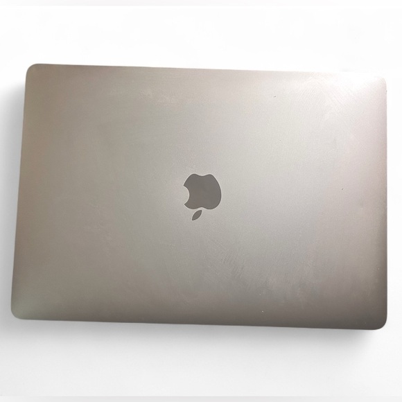 Apple MacBook Air in Elegant Gold